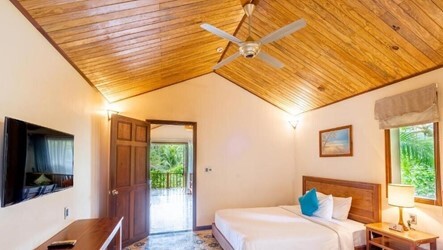 Camia Villa 2 Bedrooms with Terrace (4 pax)