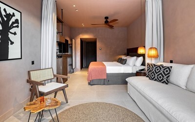 Suite Sapphire Open Plan for 2 Adults Max 1 Child HB