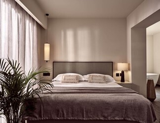 King Evergreen Absolute Suite with Individual Pool Garden View
