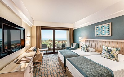 Deluxe Family Room