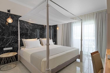 Suite 1 Bedroom with Sea View