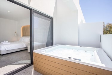 Junior Suite with Private Tub on the Balcony