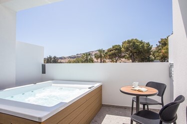 Junior Suite with Private Tub on the Balcony
