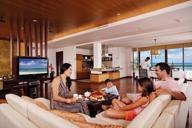 Seaview Jacuzzi Penthouse Three Bedroom