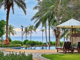 Seaside Pool Villa (One-Bedroom)