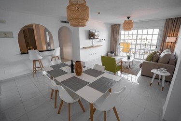 Suite Deluxe three Bedroom Apartment with Sea View and Large Terrace