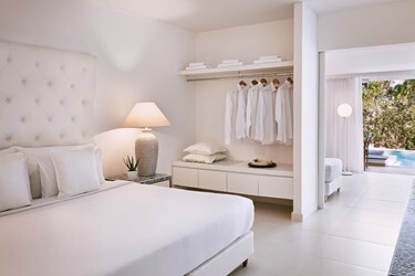 Swim Up Family Guestroom