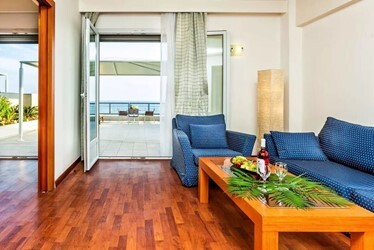 Suite Deluxe with Sea View