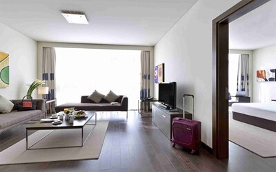 Superior Suite with 1 double bed and sofa