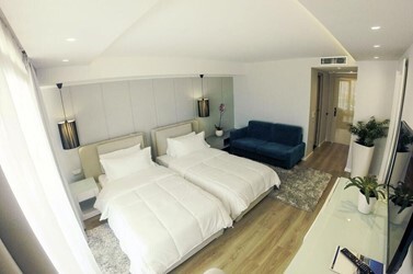 Standard Twin Side Sea View