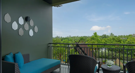 Deluxe Mai Khao Suite