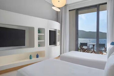 Twin Premium Room With Balcony Sea View
