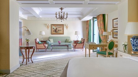 Deluxe Two Bedrooms Suite City and Grand Plaza View