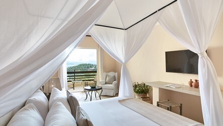 Bungalow Daphnila with Limited Sea View