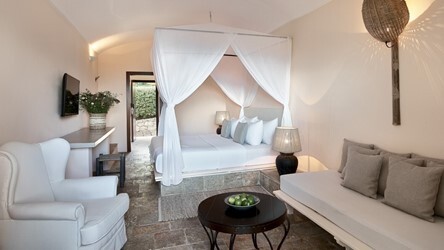 Bungalow Daphnila with Limited Sea View