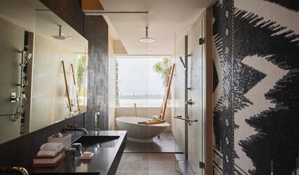 Deluxe King Room with Terrace and Ocean View