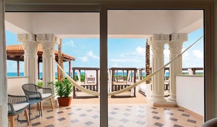 Junior Suite Ocean Front Walk-Out