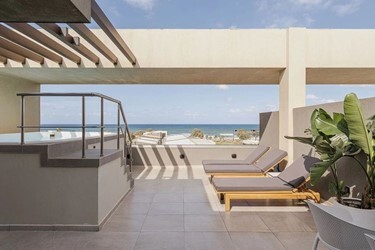 Executive Suite Private Pool