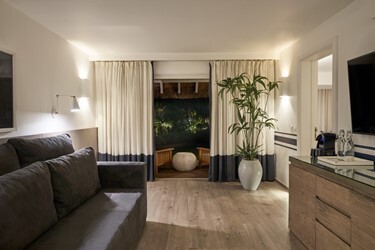 Lux* Suite