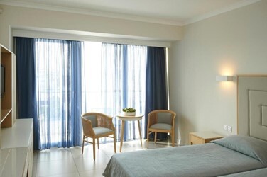 Twin Room Inland View