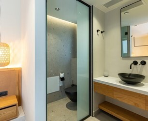 Suite sea front with private pool