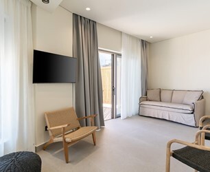 Suite sea front with private pool