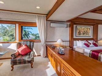 PRESIDENTIAL SUITE