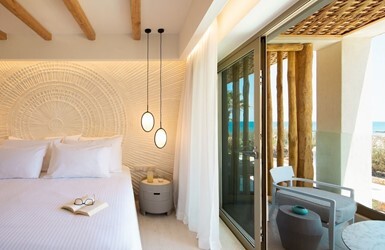 Family Two Bedroom Suite Swim Up Sharing Pool