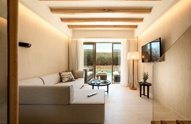 Family Two Bedroom Suite Swim Up Sharing Pool