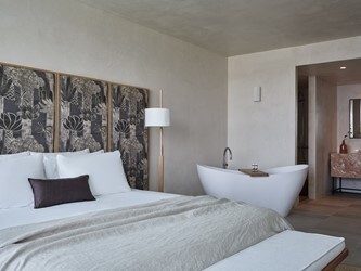 Luxury Bungalow Suite Side Sea View