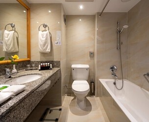 Superior Swim-Up Pool View