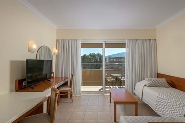 Apartment Suite Garden View