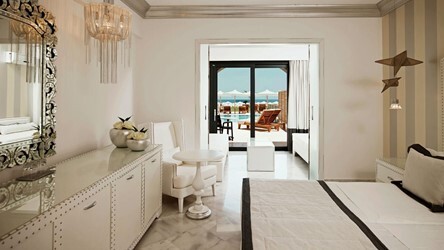 Family Room Private Pool Sea View