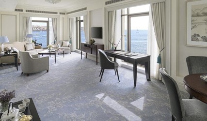 Deluxe Suite with Sea View 