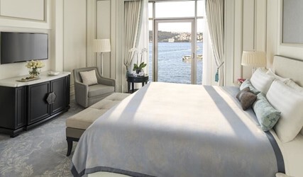 Deluxe Suite with Sea View 
