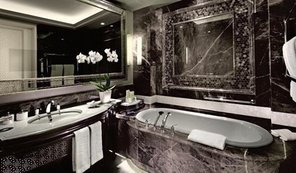 Deluxe Suite with Sea View 