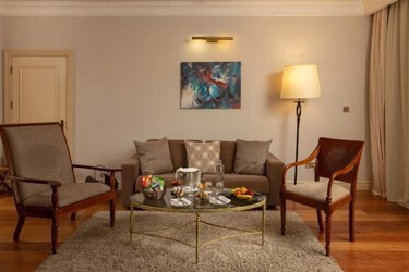 Family Suite with Jacuzzi Golf and sea view