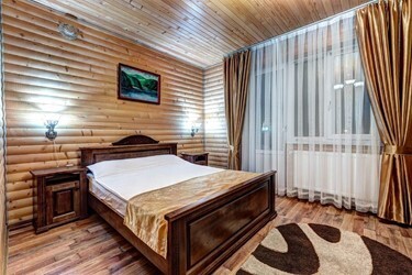 Напівлюкс