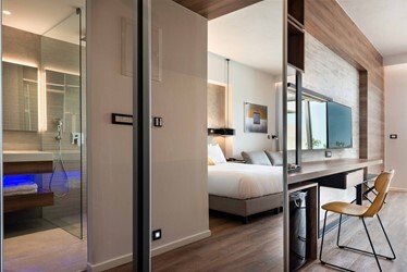 Classic Room Sharing Pool
