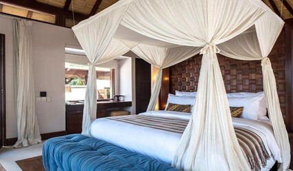 One-Bedroom Suite with Plunge Pool