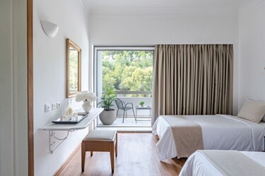 Family Room Premier Guestroom with Inland View
