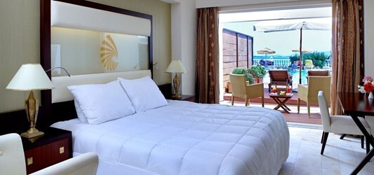 Suite with Pool Front