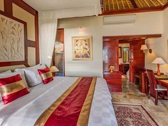 DISCOVERY BEACHFRONT VILLAS