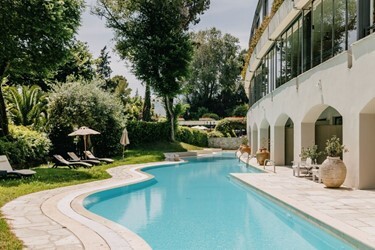 Suite Ionian Blue Sharing Pool