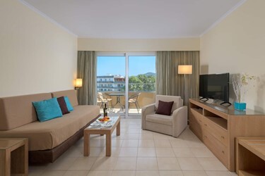 Deluxe Apartment Suite Garden View