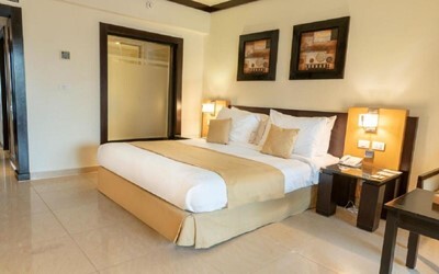 Deluxe Jacuzzi Room