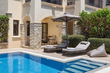 Deluxe Private Pool Room