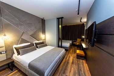 Deluxe QDR Room