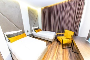 Deluxe QDR Room