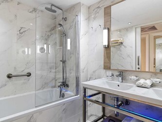 Family Junior Suite with Private Garden (Pool View)
